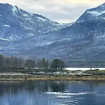 Feriehus Efjord&stetind - Kobbernestinden