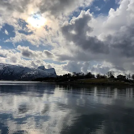 Efjord And Stetind - Kobbernestinden Tatil Evi