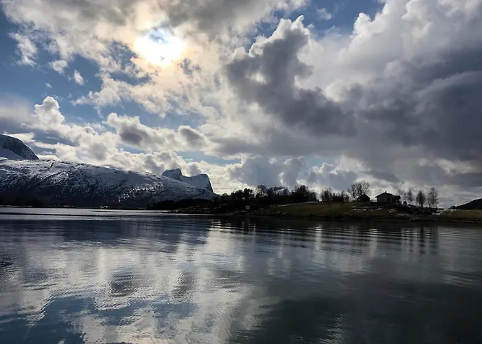 Efjord And Stetind - Kobbernestinden Semesterbostad
