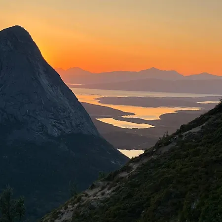 Efjord And Stetind - Kobbernestinden Holiday home *