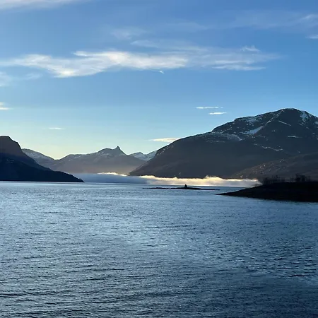 Efjord And Stetind - Kobbernestinden *