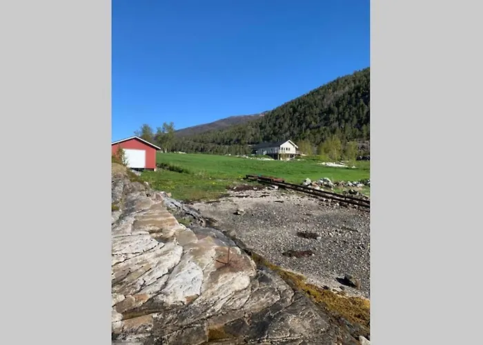 Nyaraló Efjord And Stetind - Kobbernestinden