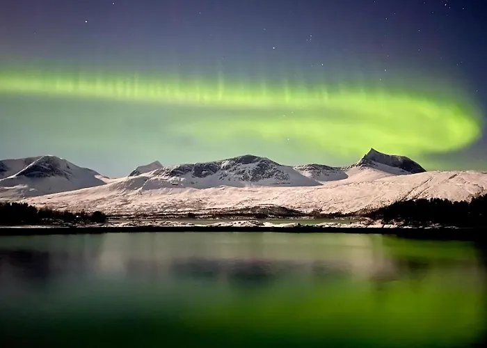 Efjord And Stetind - Kobbernestinden
